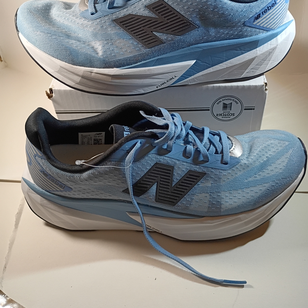 FUELCELL NEW BALANCE WOMAN'S RUNNING SNEAKERS SIZE 10 1/2
